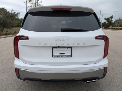 New 2025 Kia Telluride S image 6