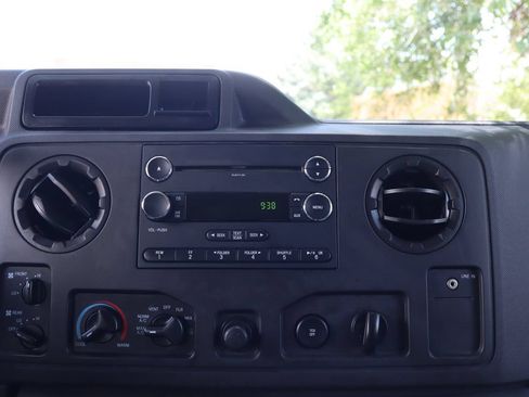 Used 2012 Ford E-350 and Econoline 350 XLT RWD image 34