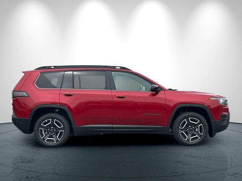 New 2026 Jeep Cherokee Laredo image 3