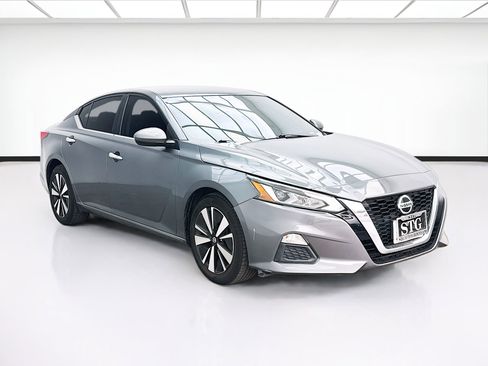 Used 2021 Nissan Altima 2.5 SV FWD image 3