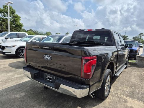 Used 2024 Ford F150 XLT w/ Mobile Office Package RWD image 4