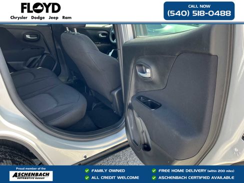 Used 2021 Jeep Renegade Sport image 25