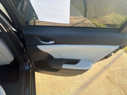 Used 2022 Honda Insight EX image 26