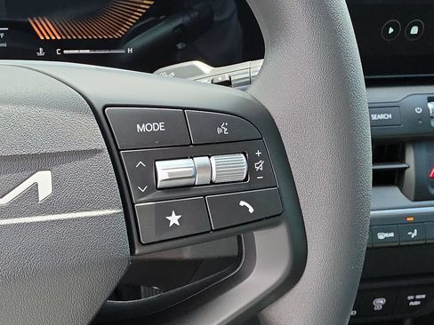 New 2026 Kia K4 FWD image 29