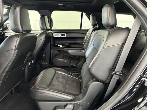 Used 2022 Ford Explorer ST-Line w/ Class IV Trailer Tow Package RWD image 23