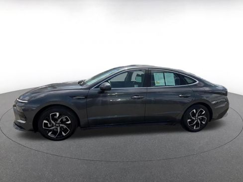 Used 2025 Hyundai Sonata SEL FWD image 9