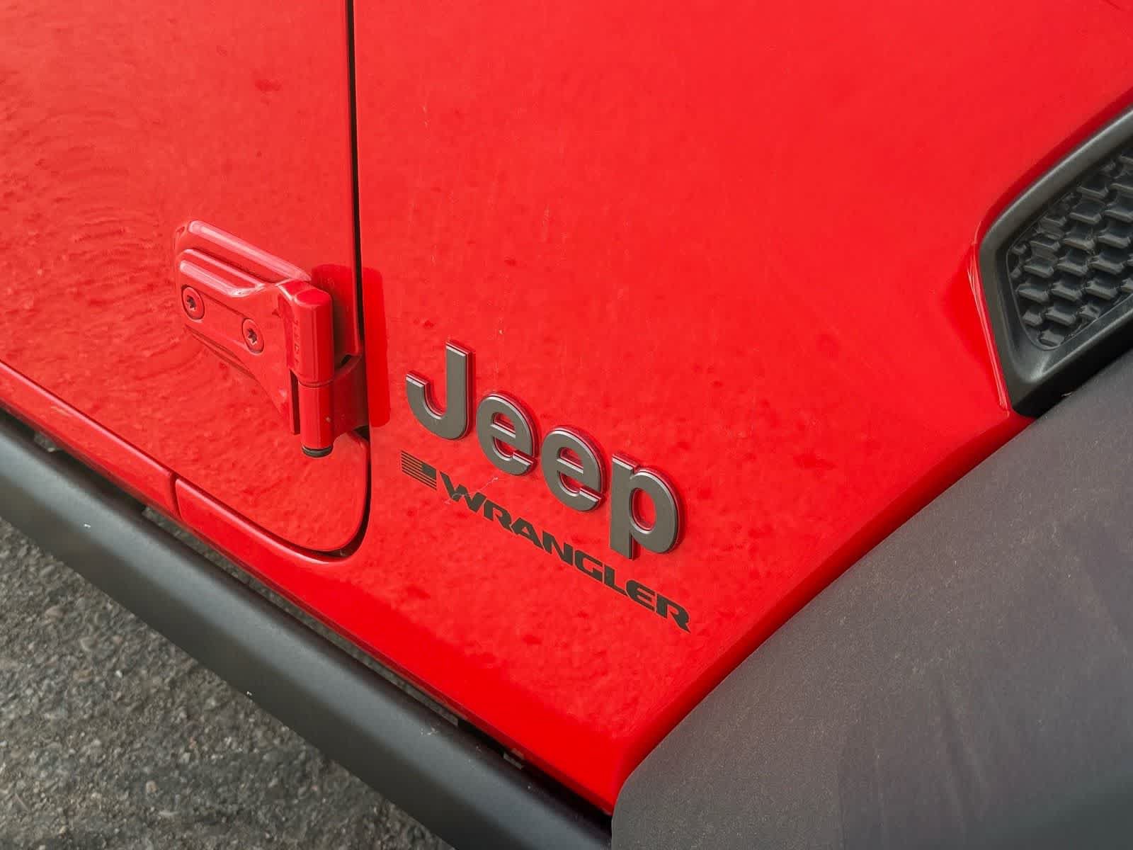 Used 2024 Jeep Wrangler Unlimited Rubicon AWD/4WD image 32