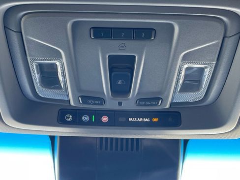 Used 2025 Chevrolet Silverado 1500 LTZ image 16