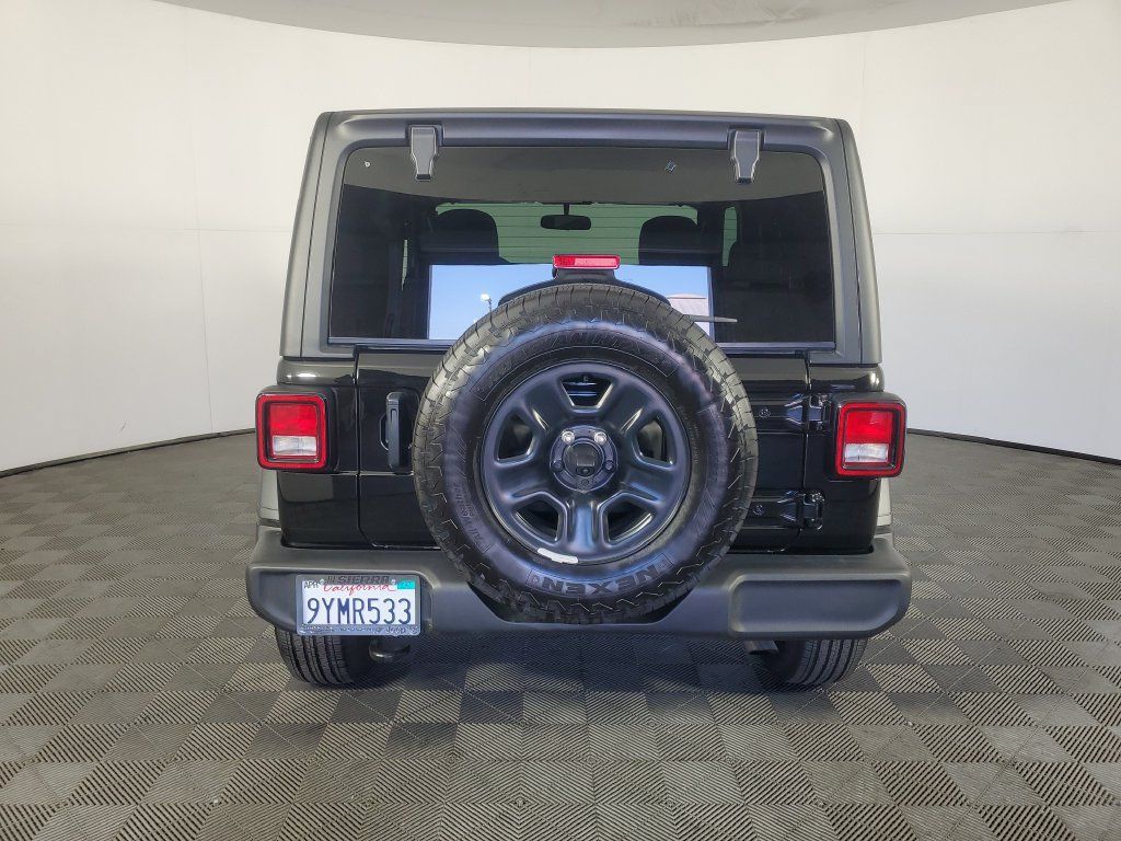 Used 2026 Jeep Wrangler Sport AWD/4WD image 5