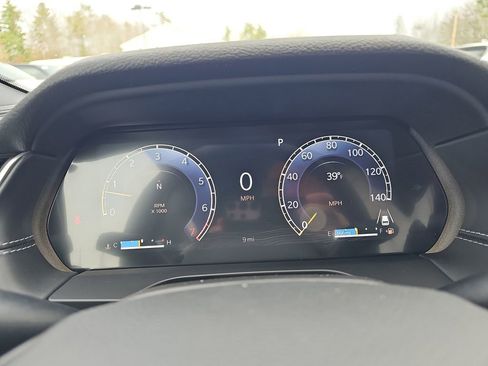 New 2025 Jeep Grand Cherokee Altitude image 19