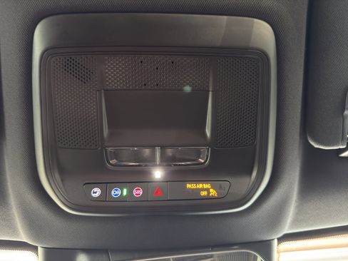 New 2026 Chevrolet Equinox EV RS image 33