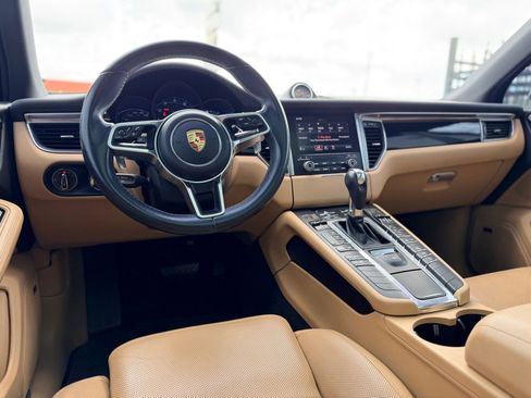 Used 2017 Porsche Macan image 22