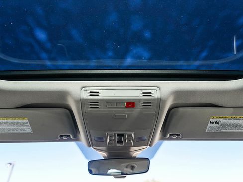 Used 2025 Volkswagen Jetta SE image 12