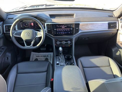 Used 2023 Volkswagen Atlas Cross Sport SE w/ Panoramic Sunroof Package image 26