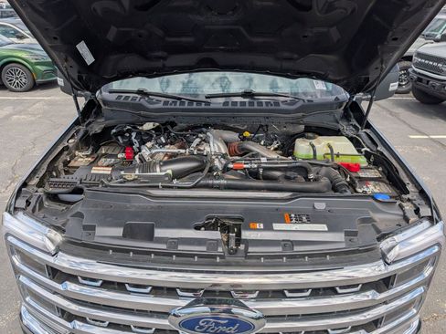 Certified 2025 Ford F350 Lariat AWD/4WD image 38