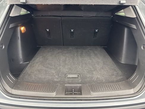 Used 2025 Chevrolet Trax LT w/ LT Convenience Package image 16