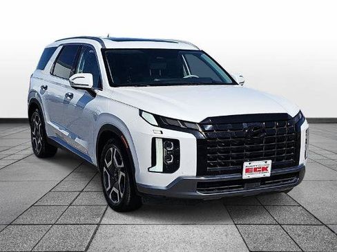 Used 2024 Hyundai Palisade Limited FWD image 3