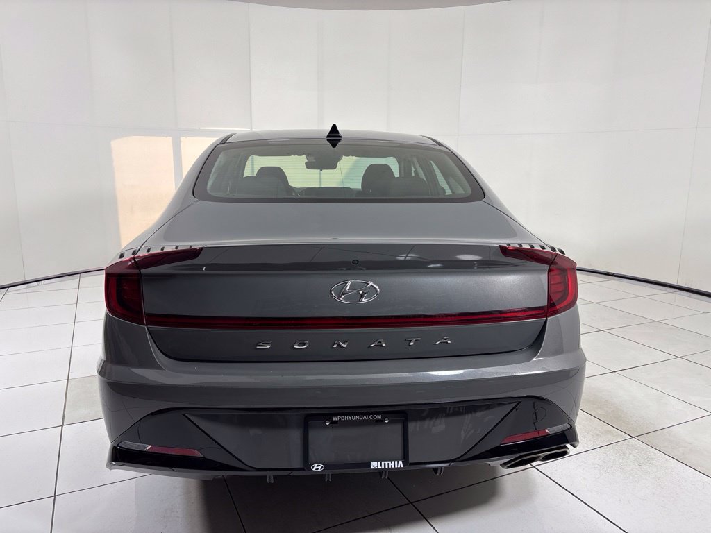 Used 2022 Hyundai Sonata SEL w/ Preferred Accessory Package FWD image 4