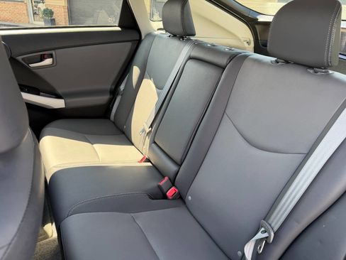 Used 2013 Toyota Prius Four w/ Deluxe Solar Roof Pkg image 27