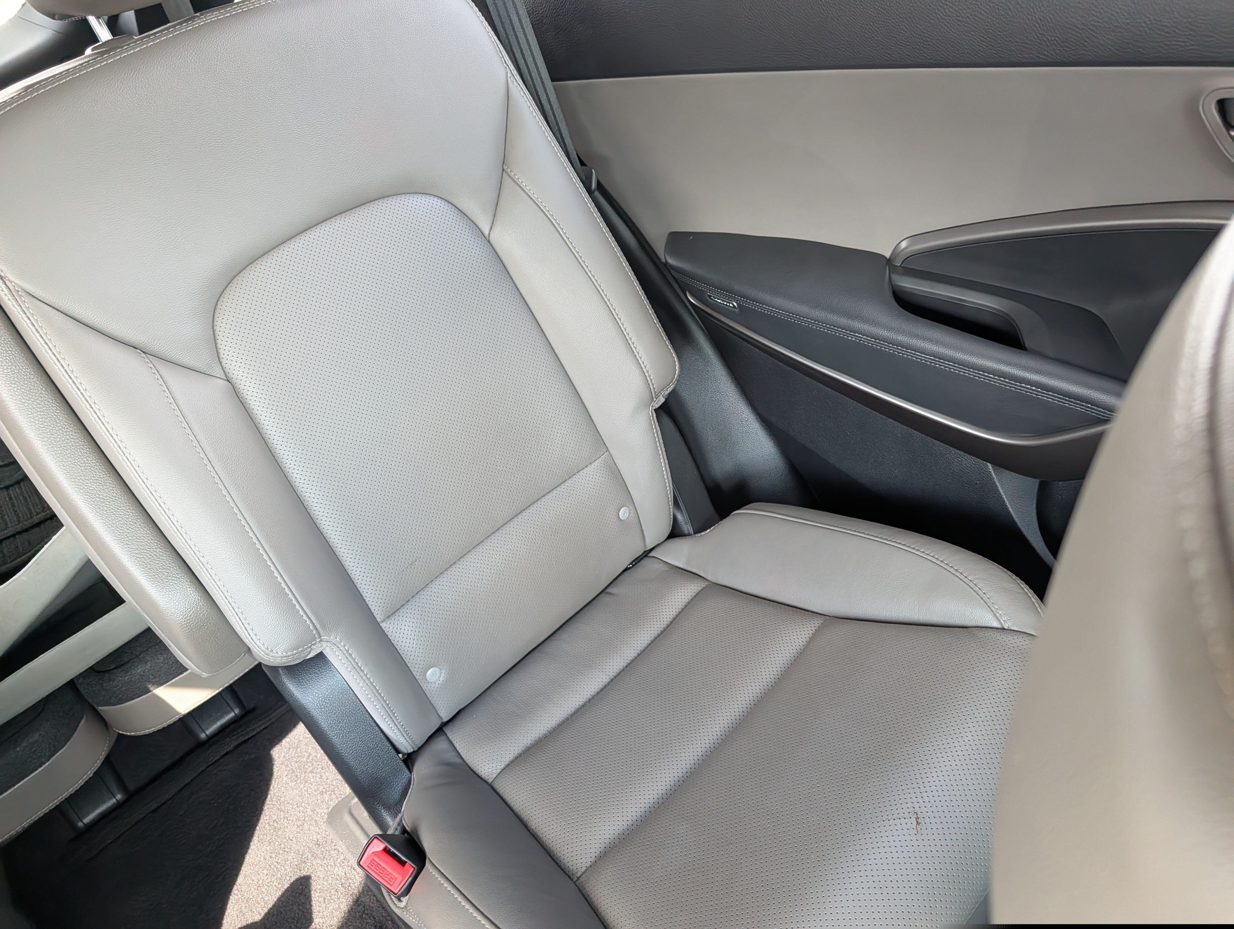 Used 2017 Hyundai Santa Fe Limited AWD/4WD image 14