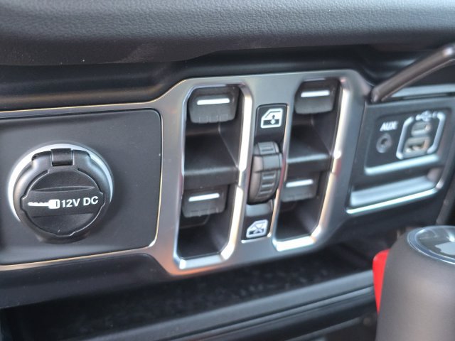 New 2026 Jeep Wrangler Unlimited Sahara AWD/4WD image 25