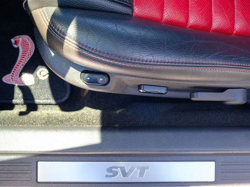 Used 2007 Ford Mustang Shelby GT500 RWD image 23