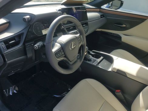 Used 2024 Lexus ES 350 w/ Premium Package image 16