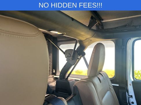 Used 2020 Jeep Wrangler Unlimited Sahara AWD/4WD image 14
