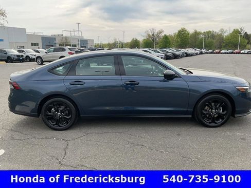 Used 2025 Honda Accord SE image 7