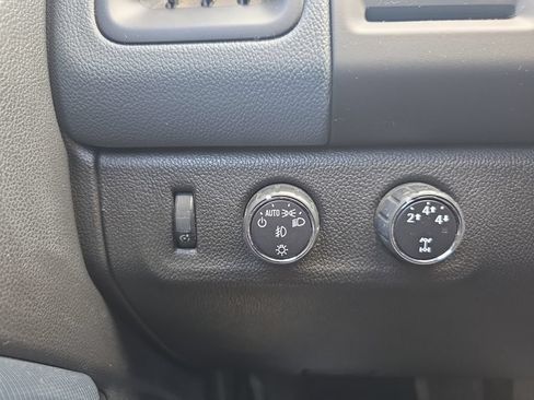 Used 2016 Chevrolet Colorado Z71 AWD/4WD image 18