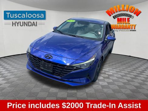 Used 2021 Hyundai Elantra SEL w/ Convenience Package FWD image 3