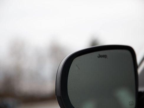 Used 2024 Jeep Compass Latitude image 10