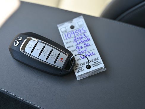 Used 2023 INFINITI QX50 Sensory image 38