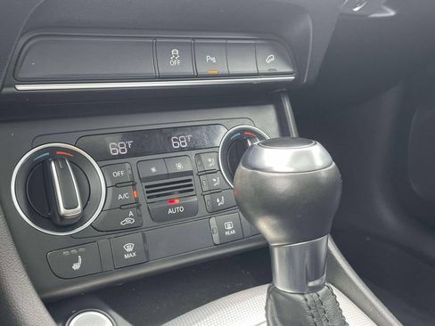 Used 2018 Audi Q3 2.0T Premium FWD image 29