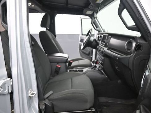 Used 2022 Jeep Wrangler Unlimited Sport AWD/4WD image 18