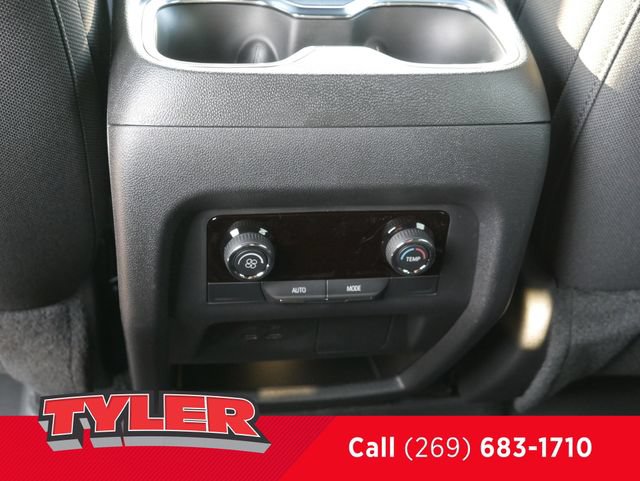 New 2027 Chevrolet Traverse LT w/ LPO, Floor Liner Package AWD/4WD image 42