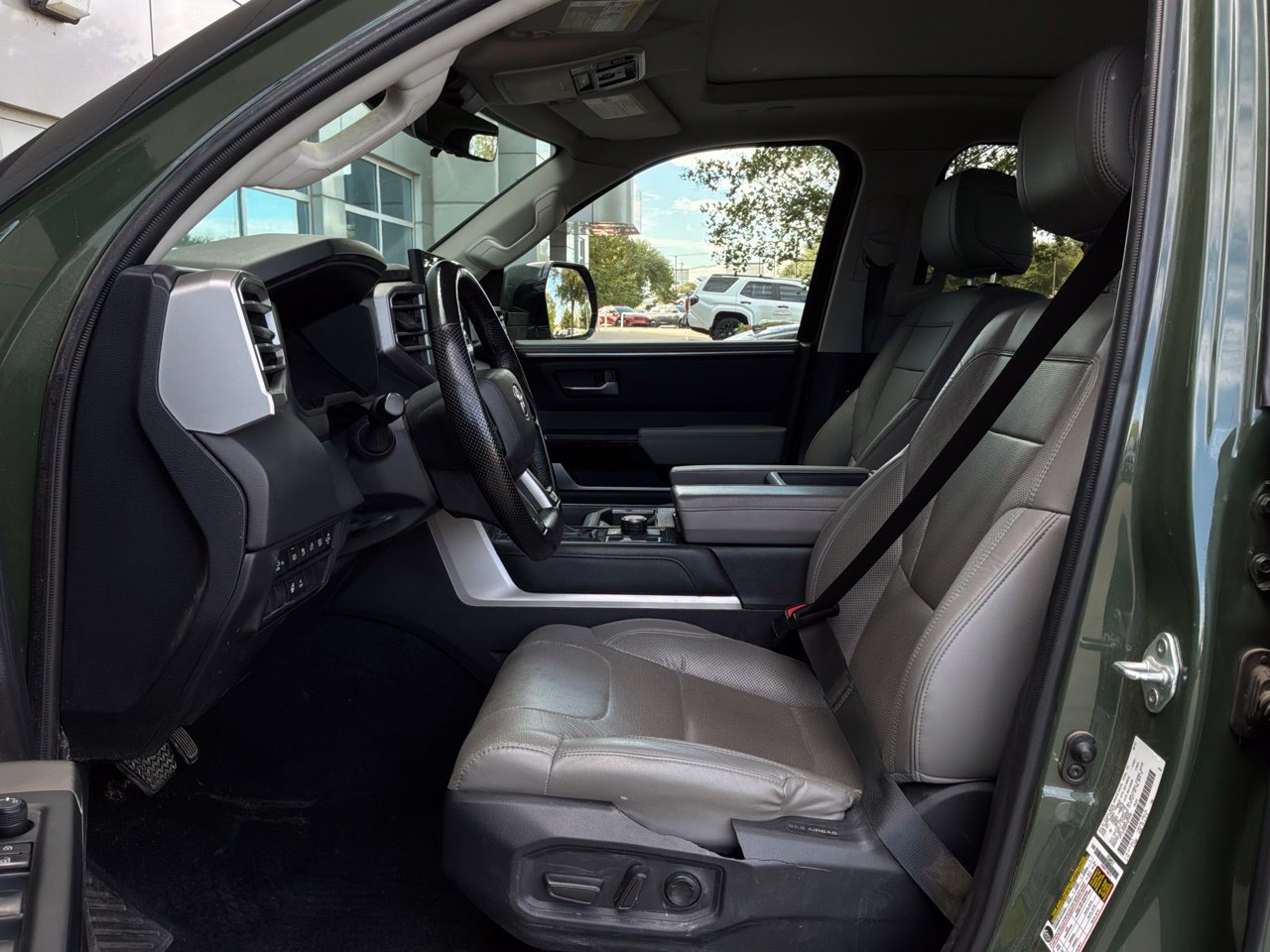 Used 2023 Toyota Tundra Limited AWD/4WD image 9