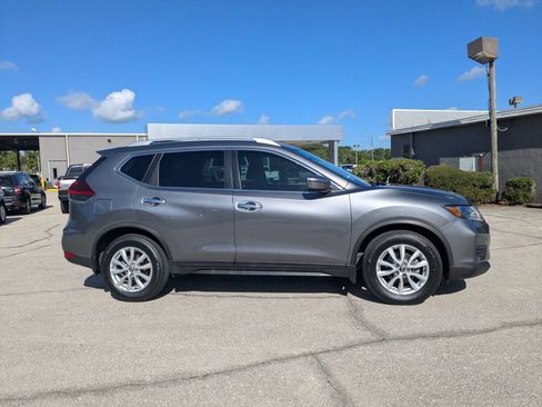 Used 2019 Nissan Rogue S w/ Special Edition Package FWD image 3