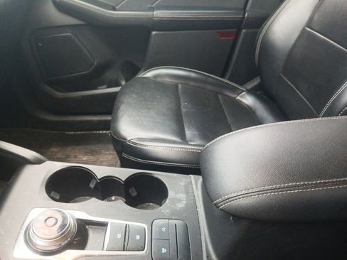 Used 2021 Ford Escape SEL w/ Technology Package image 28