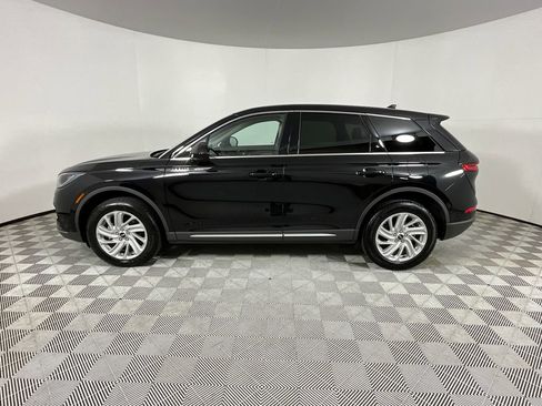 Used 2024 Lincoln Corsair AWD image 2