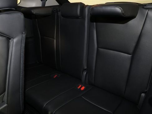 Used 2025 Toyota Highlander LE image 26