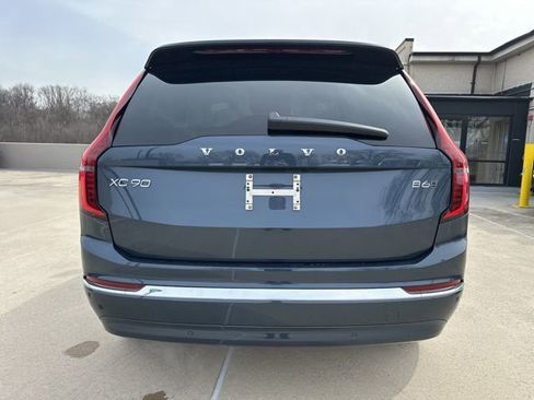 New 2026 Volvo XC90 B6 Plus w/ Protection Package image 6