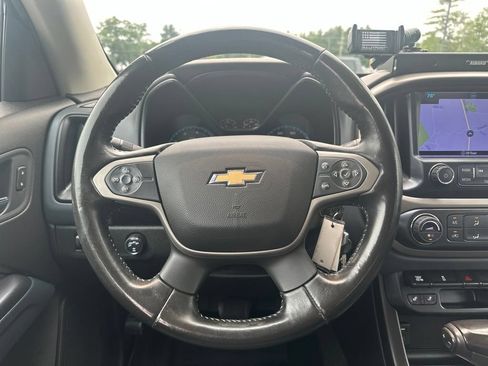 Used 2017 Chevrolet Colorado Z71 AWD/4WD image 19