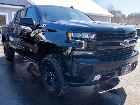 Used 2022 Chevrolet Silverado 1500 LT Trail Boss w/ Bed Protection Package image 9