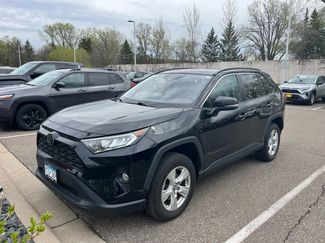Used 2019 Toyota RAV4 XLE w/ Convenience Package AWD/4WD video 2