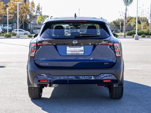 New 2026 Nissan Kicks SR image 5