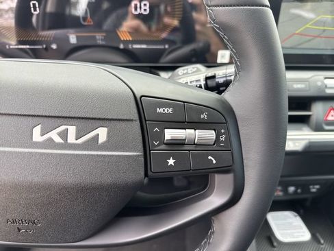 New 2026 Kia K4 EX FWD image 33