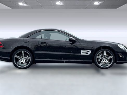 Used 2011 Mercedes-Benz SL 63 AMG image 8