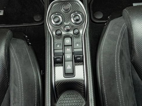 Used 2017 McLaren 570S RWD image 40