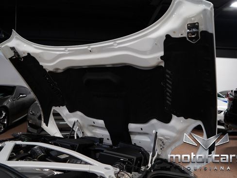 Used 2018 Aston Martin DB11 Coupe image 30